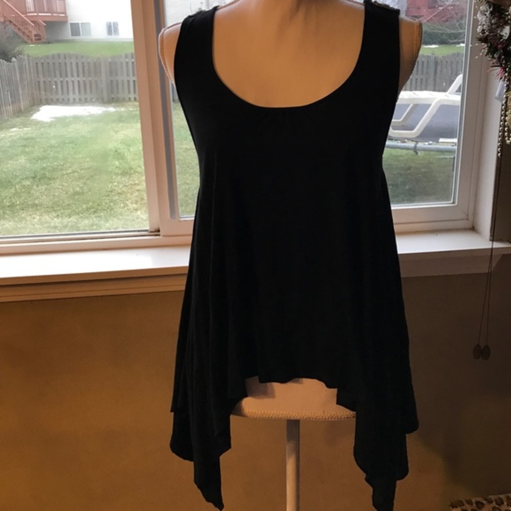 Wilster Wavy Long Tank Top.